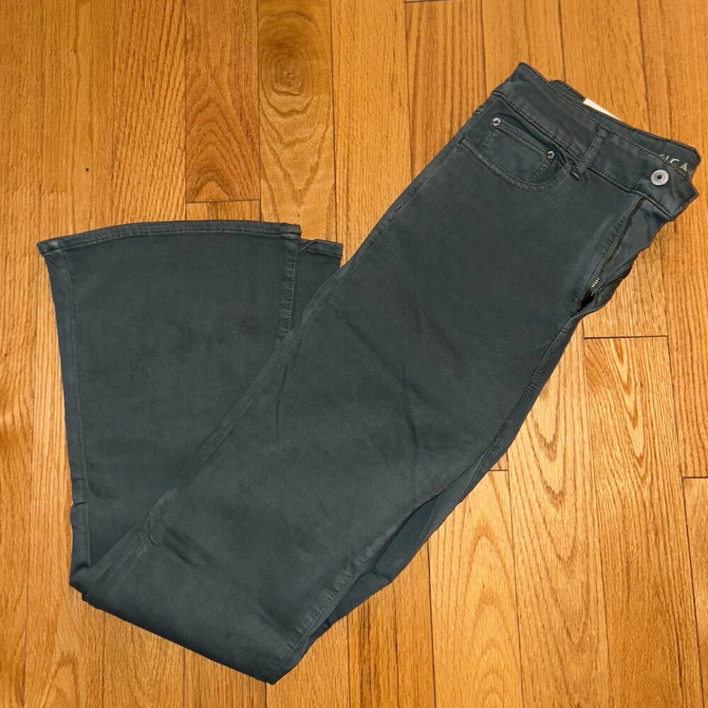 American Eagle Women's Super Hi-Rise Flare Stretch Pants